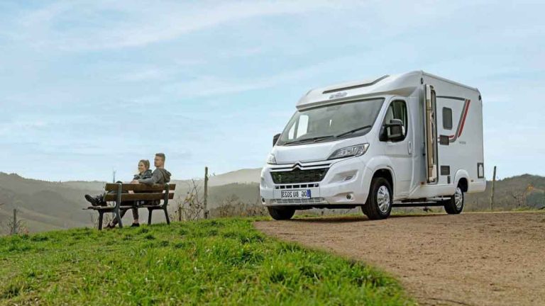 Multivan, fourgon ou semi-intégré : quel camping-car pour 2 personnes choisir ?