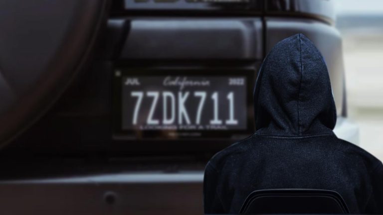 Plaque d'immatriculation numérique : la technique d'un hacker pour échapper aux PV
