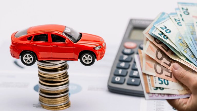 Découvrez comment faire baisser le coût de votre assurance auto en 2025