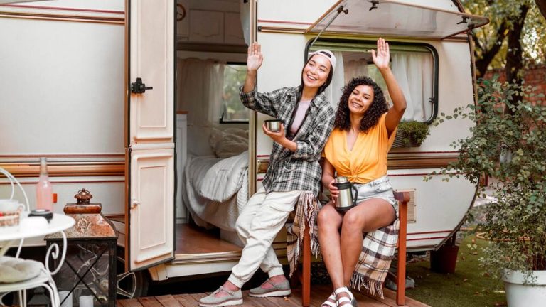 Mini, pliante, surbaissée ou rigide : la caravane idéale existe, voici comment la choisir !