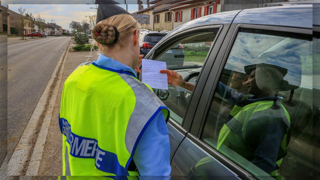 Si ce document n’est plus valide, vous risquez jusqu’à 750 euros d’amende avec immobilisation du véhicule