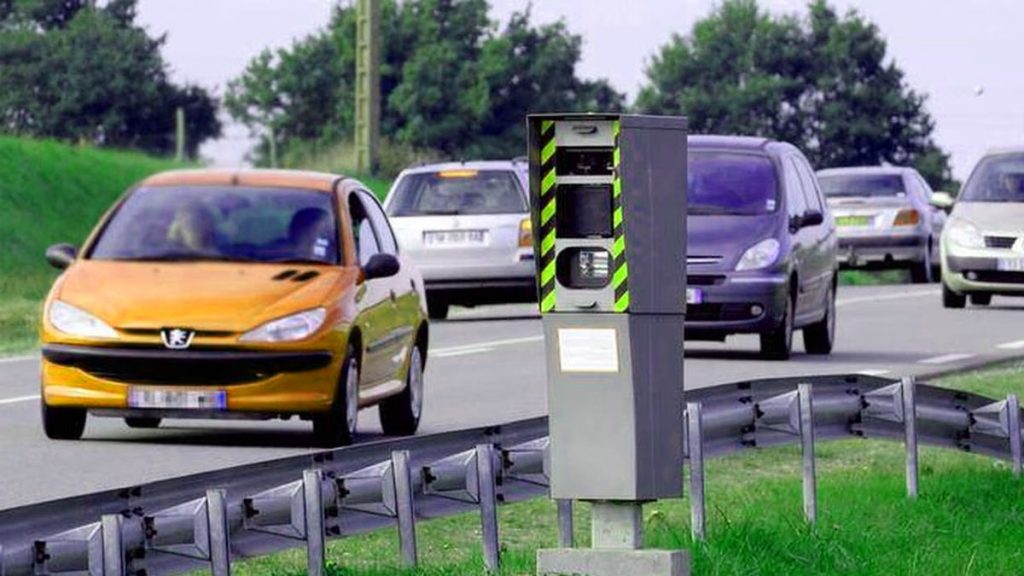 Voies réservées au covoiturage : comment les radars équipés de caméras comptabilisent les passagers ?