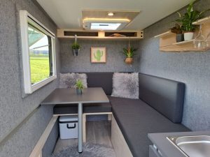 Lutz : découvrez cette mini caravane astucieuse à seulement 8 970 € qui rivalise avec les grandes