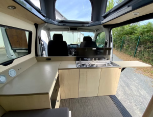 Vanlife : Moovly Van repense le Volkswagen Transporter avec un architecte de talent