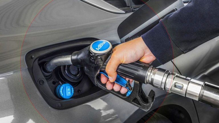 AdBlue : cette erreur fréquente peut détruire votre moteur, évitez-la absolument !