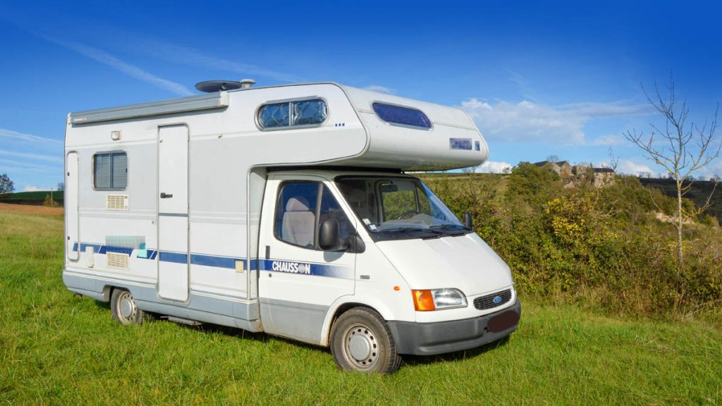 Camping-car pas cher : que peut-on acheter entre 12 000 et 30 000 € en occasion ?