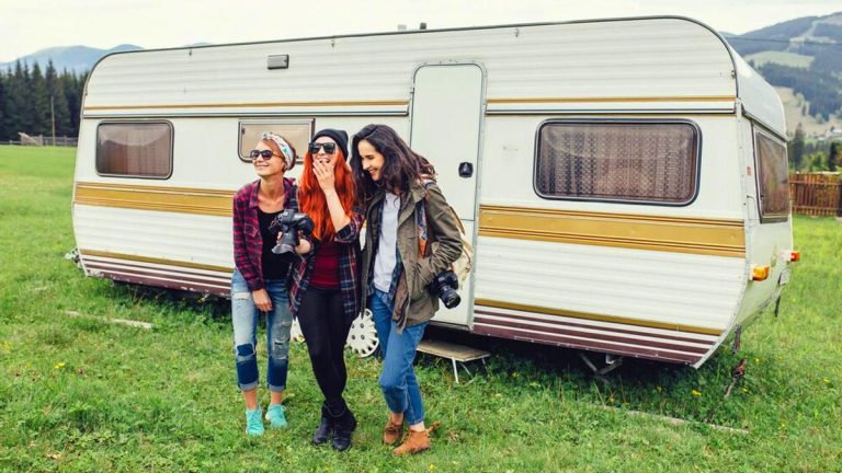 Caravane ou camping-car : comment choisir la bonne taille selon vos besoins ?