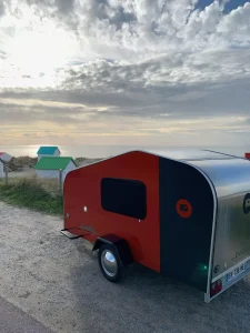 Mini-caravane mybeelib Un cocon mobile au design inspiré des teardrops