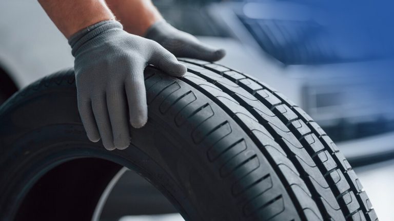 Faut-il vraiment des pneus spécifiques pour un camping-car ? Ce que vous devez savoir