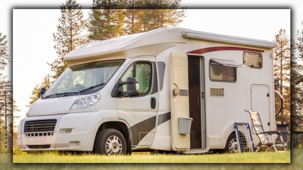 Il transforme un vieux camping-car en cabinet dentaire pour soigner les plus démunis
