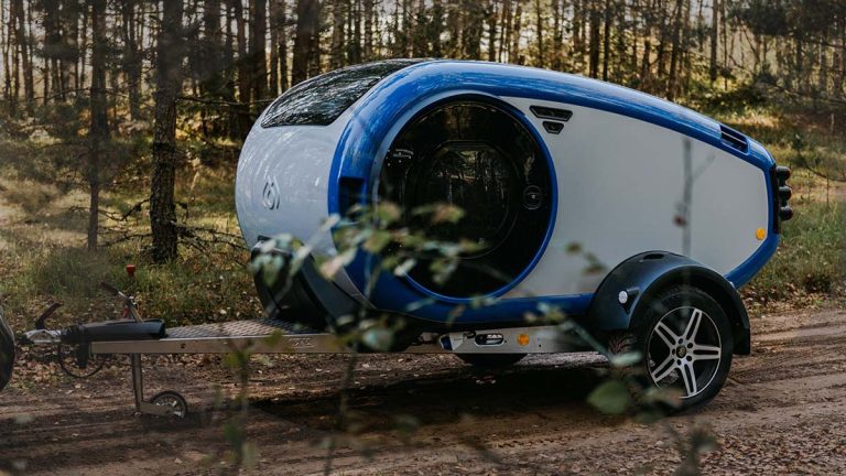 Mink Campers dévoile la Mink-E, une mini-caravane teardrop légère, tout électrique et recyclable