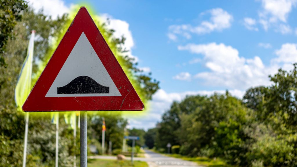 Ralentisseurs en France : 90 % sont hors-la-loi à cause de ce détail crucial