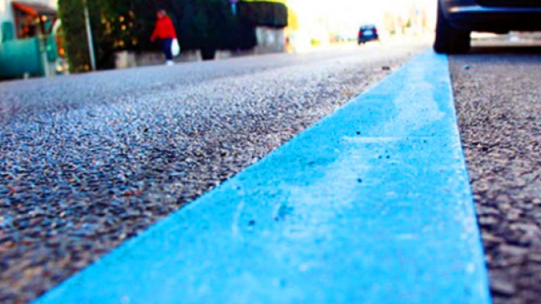 Saviez-vous la signification exacte de cette nouvelle ligne bleue sur les routes ?