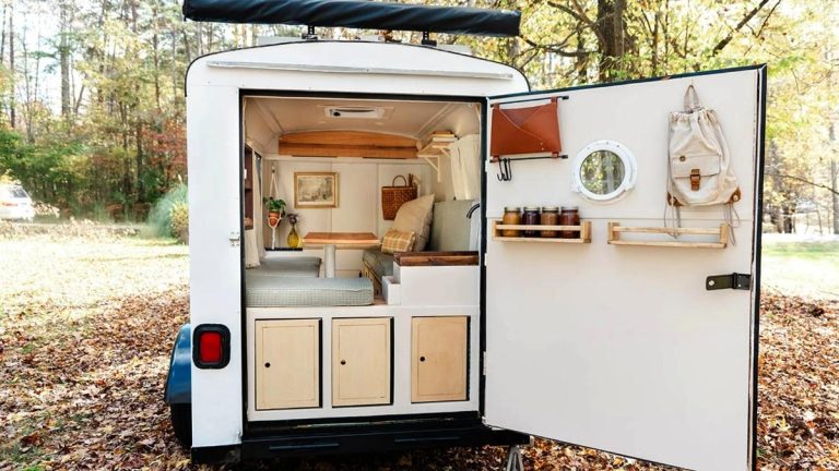 Transformer une vieille remorque en mini caravane de rêve — Ramblenook l’a fait, et c’est génial !
