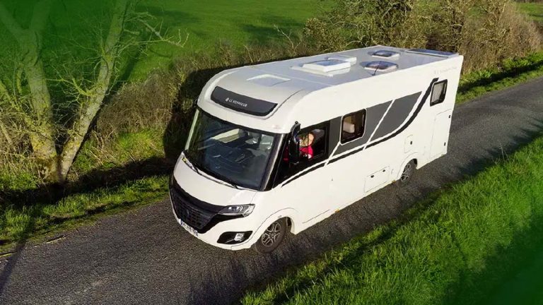 Un permis B suffit pour ce camping-car de luxe : focus sur Le Voyageur Eterna 7.0 GJF