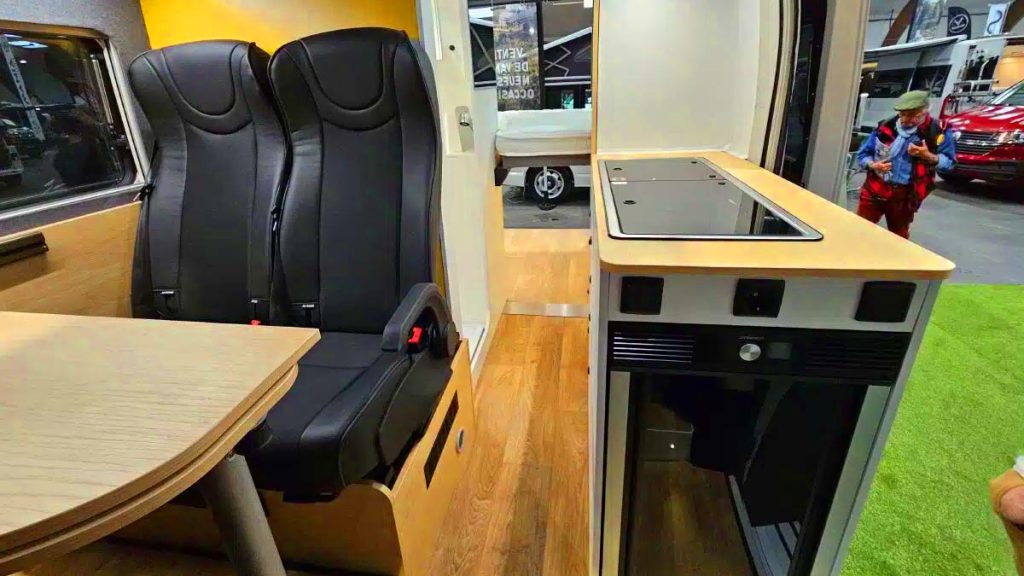 Abeona BÉO-41 : le fourgon aménagé artisanal made in France qui bouscule la vanlife