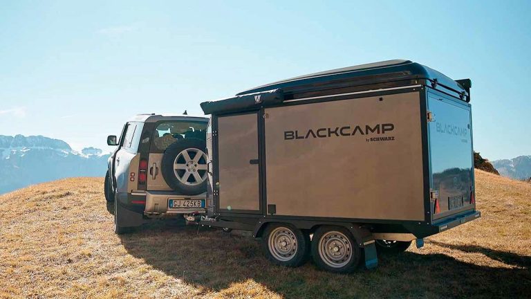 BLACKCAMP FREEda, la mini-caravane compacte qui accueille 4 personnes et 4 vélos !