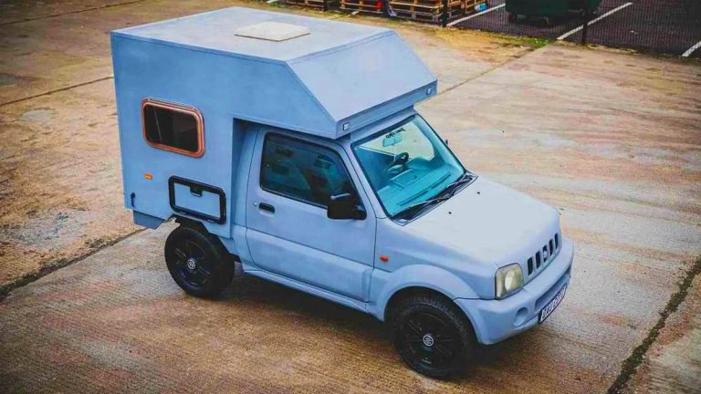 Ce 4x4 Suzuki Jimny devient un mini camping-car tout équipé pour 9600 €
