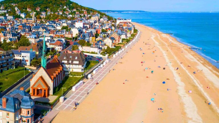 Cette plage emblématique élue la plus propre de France : un paradis méconnu à découvrir cet été