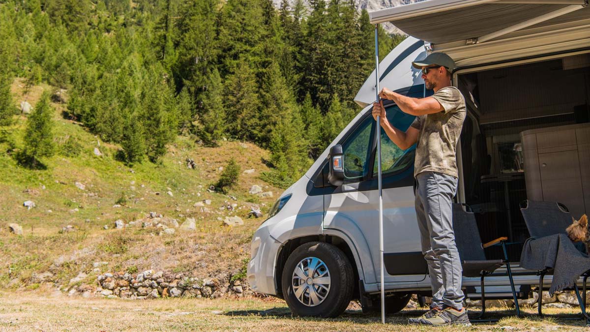 Comment louer un camping-car en 2025 ? Prix, conditions, astuces