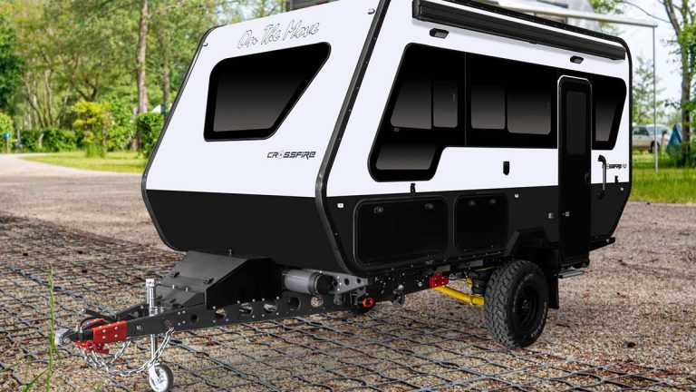 Découvrez cette remorque caravane 4x4 panoramique ultra-moderne conçue pour durer