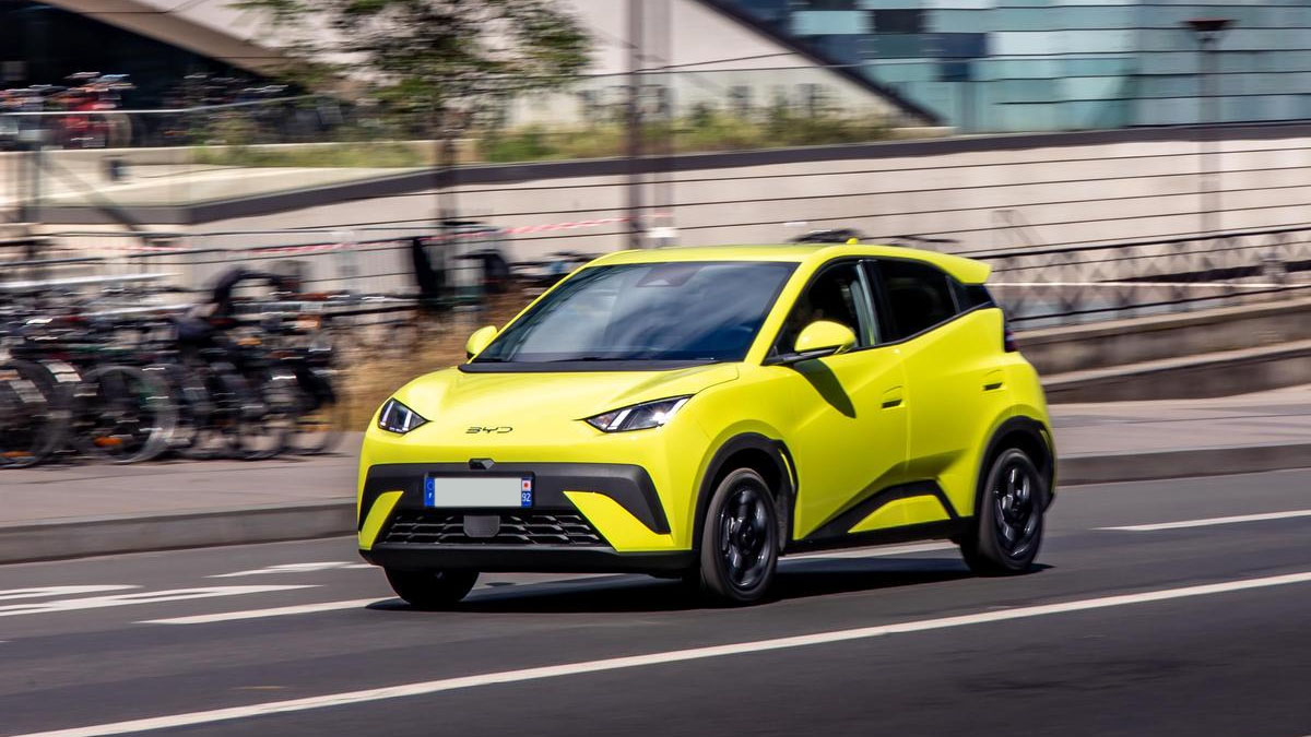 Écran rotatif, V2L, charge rapide : cette citadine électrique BYD à moins de 20 000 € écrase la concurrence