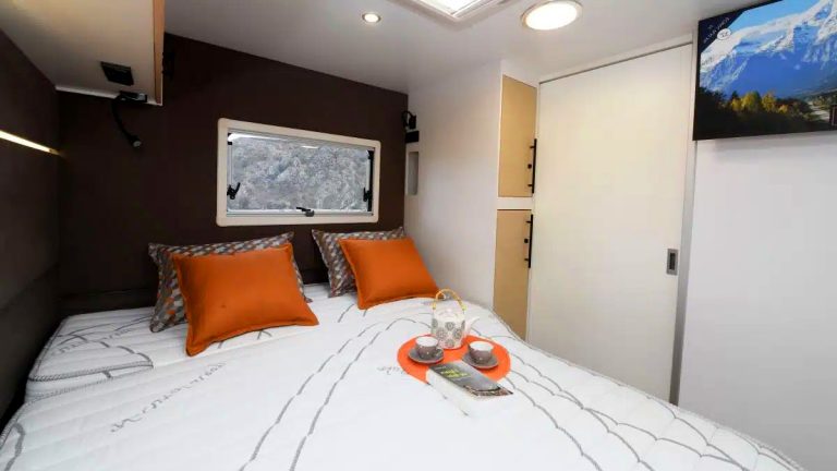 Notin Vitoria 2026 : le camping-car compact qui réinvente le lit transversal