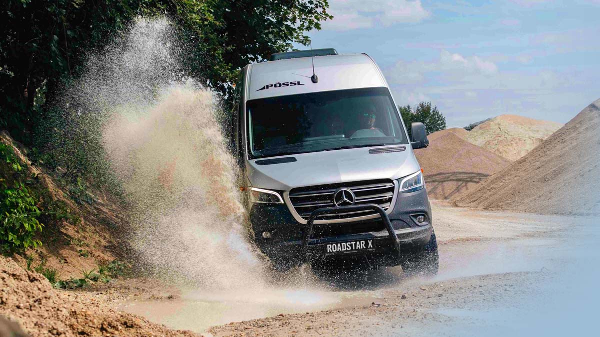 Nouveauté 2025 : le Roadstar X, le fourgon 4x4 baroudeur de Pössl, haut perché, puissant et ultra équipé
