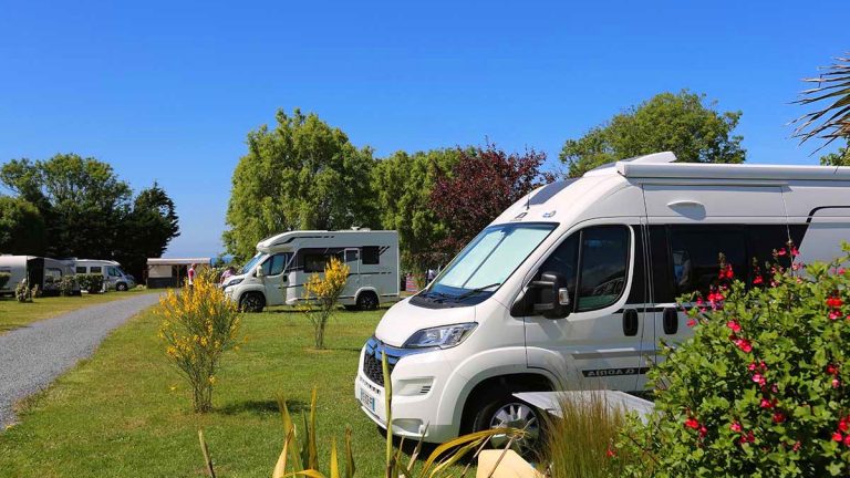 Privatisation des aires de camping-cars : un meilleur service ou une hausse des prix ?