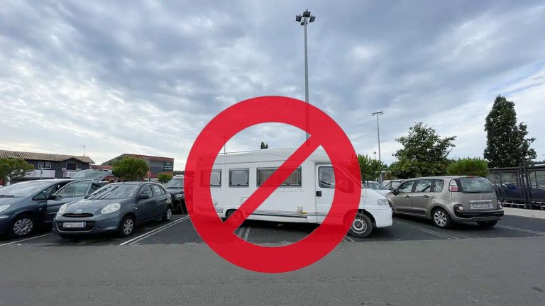Stationner plus de 24 h en camping-car vous expose-t-il à une immobilisation de votre véhicule dès le 12 août ? Démêlons le vrai du faux