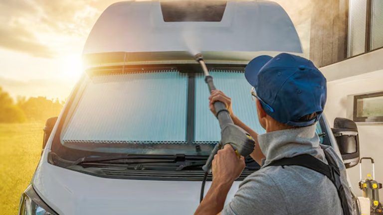 Stations de lavage pour camping-cars : trop rares et inadaptées, un vrai casse-tête en France