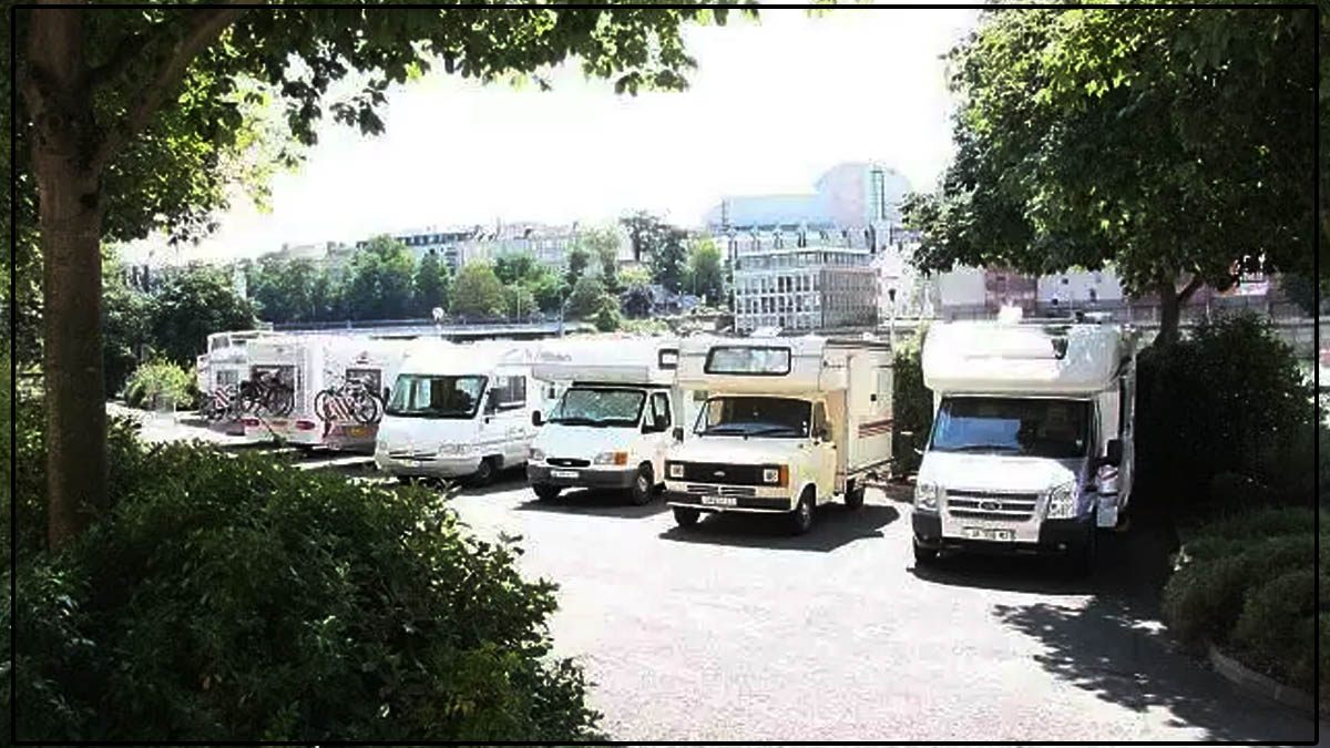 Un camping-car peut-il s’arrêter où il veut ? La réglementation expliquée simplement