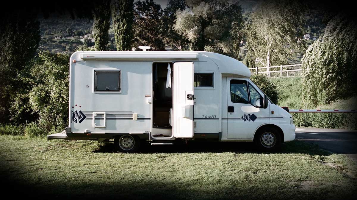 Un couple de retraités arnaqué lors de la vente de son camping-car : les suspects relaxés