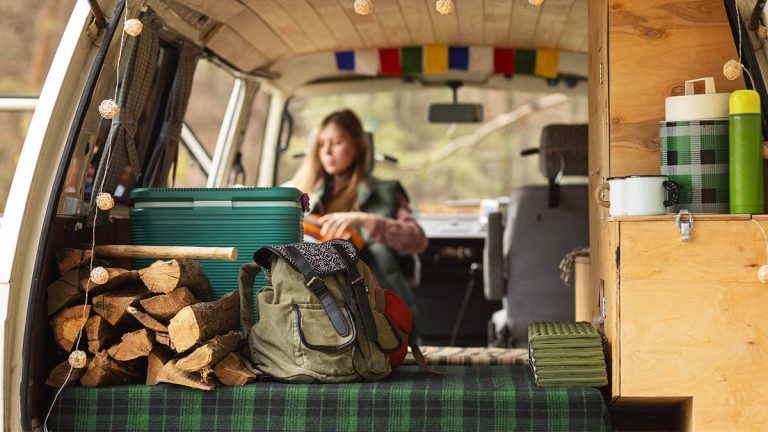 Vivre à plein temps en camping-car : tout savoir avant de changer de vie
