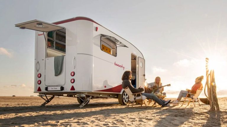 Beachy 420 : la mini caravane minimaliste ultra légère de 800 kg pleine de bonnes surprises