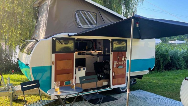 BiVan par Bivoak : la mini caravane compacte, stylée et autonome de 1000 kg