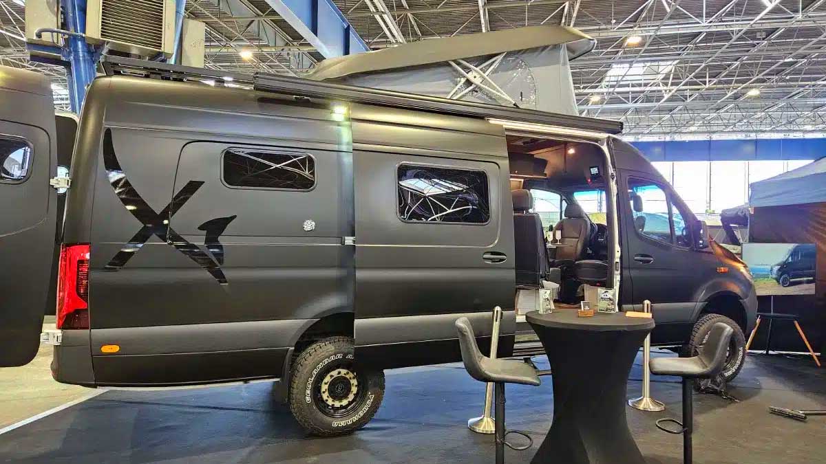 Carriage Fenix : le fourgon aménagé « Business Class» sur Mercedes Sprinter, fabriqué en France