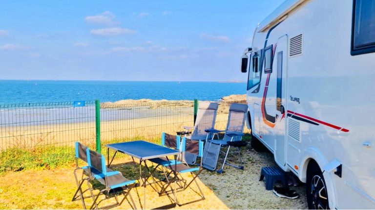Cette aire de camping-car, une vraie perle cachée face à l’océan