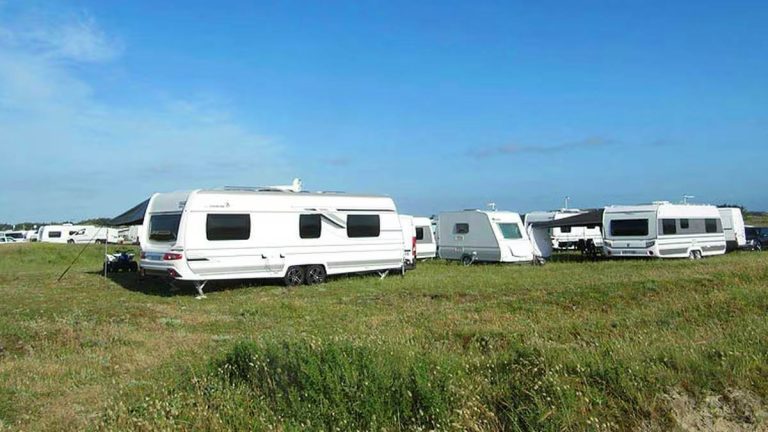 Des gens du voyage refusent l’aire de grand passage et forcent l’entrée d’un parc : la mairie porte plainte