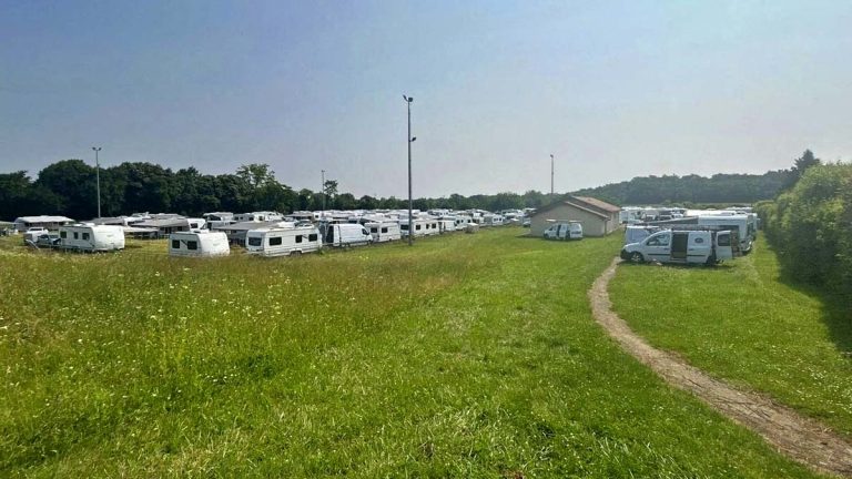 Isère : des gens du voyage forcent un stade, le maire blessé avec 15 jours d’ITT