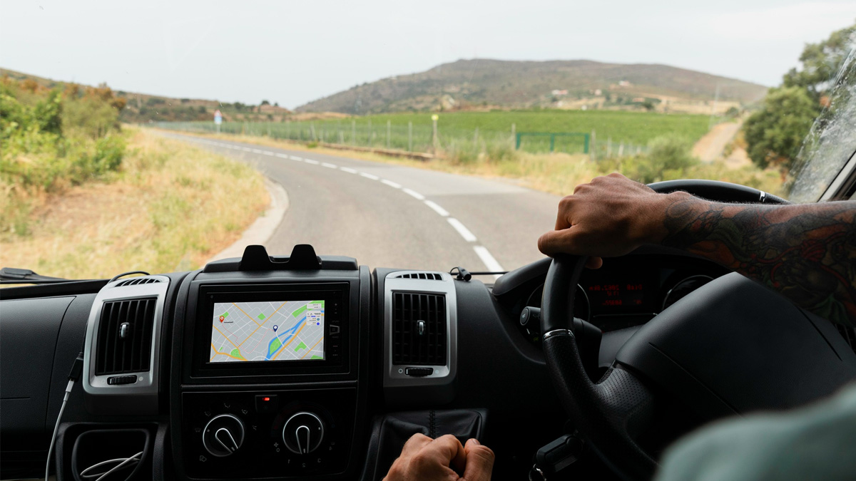 Itinéraires, aires, activités : cette nouvelle appli indispensable des voyageurs en camping-car planifie tout à votre place