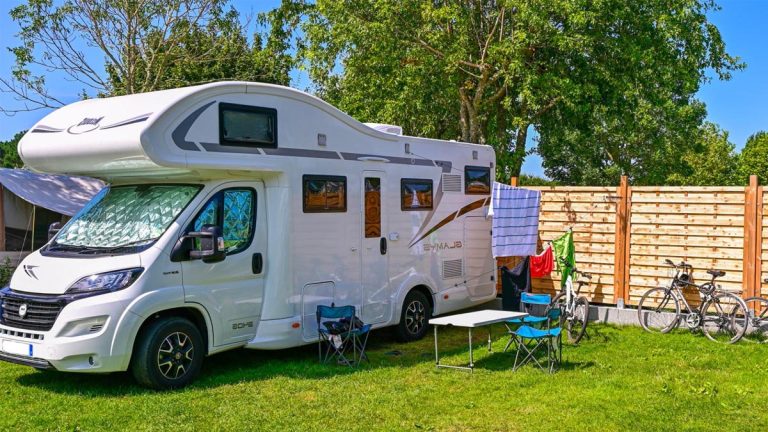 Passer du camping-car à la caravane : bonne idée ? Ce que pensent vraiment ceux qui ont testé les deux