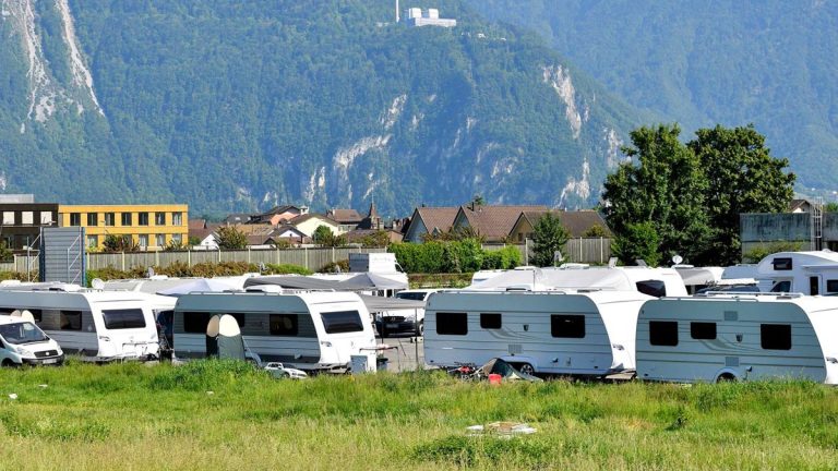 Billy près de la D956 : le conflit autour des gens du voyage installés sur un terrain privé s’envenime