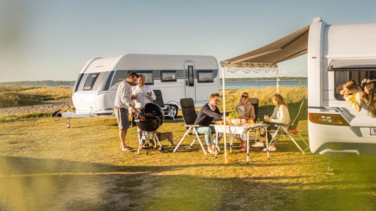 Changer de camping-car pour une caravane : bonne ou mauvaise idée selon les usagers ?