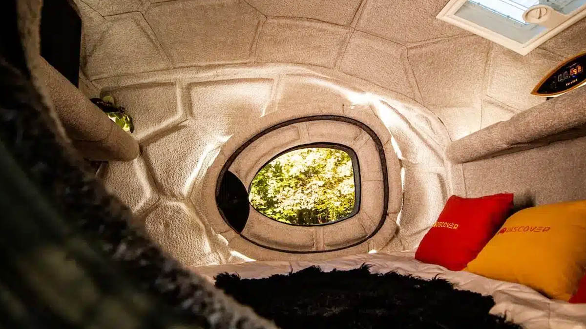 Découvrez la DISCOVER 3D, la mini-caravane Teardrop en 3D conçue avec 7 400 bouteilles recyclées