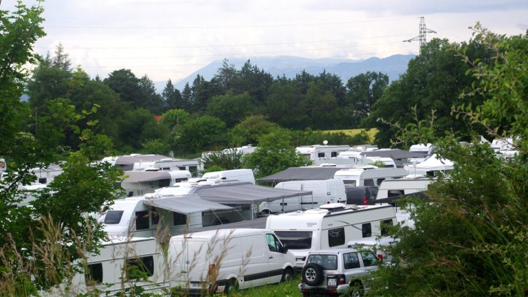 Des dizaines de caravanes des gens du voyage s’installent sans autorisation en région Sud : l’État hausse le ton en plein été