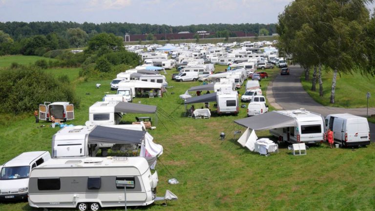 Des riverains se sont émus de la présence de caravanes des gens du voyage près d'un parc, la mairie saisit la préfecture