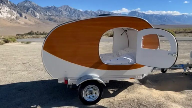 Elle construit une mini-caravane DIY en 3 semaines : le résultat impressionne