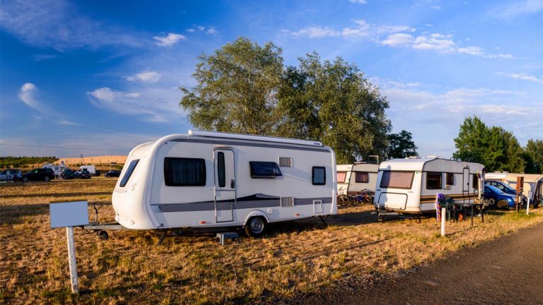 Gens du voyage à Saint-Laurent-du-Var : 198 caravanes au lieu de 120 prévues, la Métropole déplore des débordements en marge du périmètre prévu