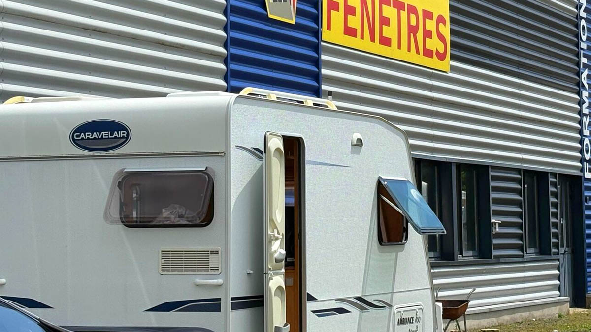 Gens du voyage : des caravanes s’installent illégalement sur un terrain privé, la réaction des autorités saluée